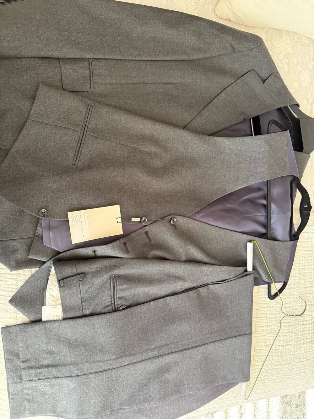 Men's Grey Three-Piece Suit - Classic Tailored Style